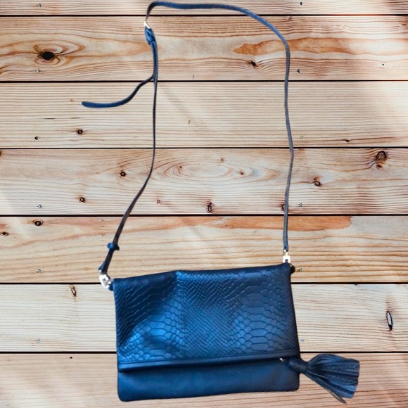 Gigi New York Rachel Fold Over Clutch Navy Blue - Picture 2 of 7